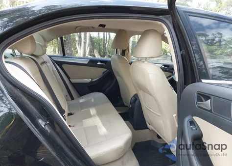 2014 Volkswagen Jetta Se from USA, damaged, VIN 3VWD07AJXEM371105